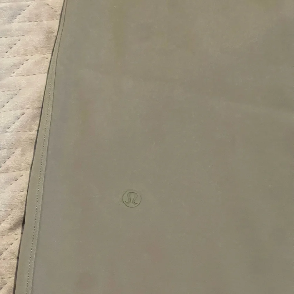 Lululemon pants‎ women’s size 6 green pre-owned condition - Picture 4 of 10